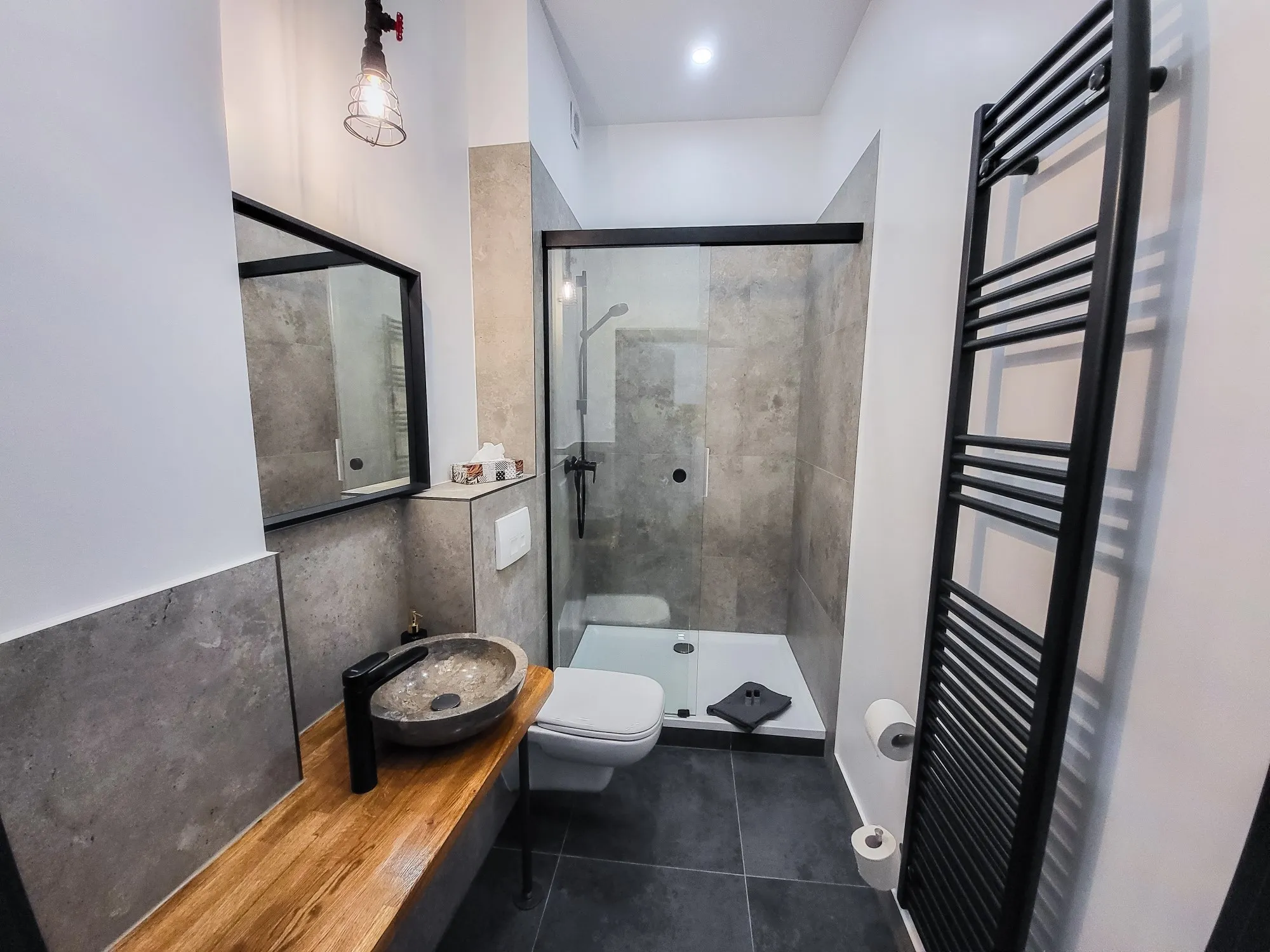 1 Schlafzimmer Apartment